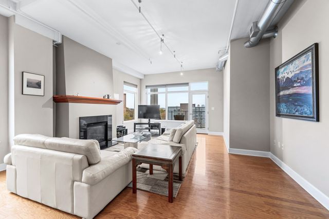 117 30th Ave N Apt 601, Nashville, TN 37203