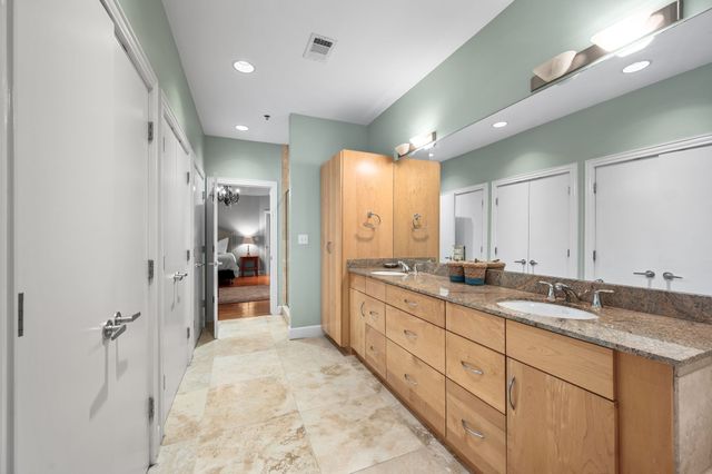 117 30th Ave N Apt 601, Nashville, TN 37203
