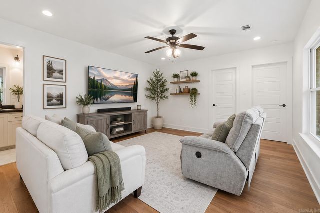 34 Sagamore Court, Maumelle, AR 72113