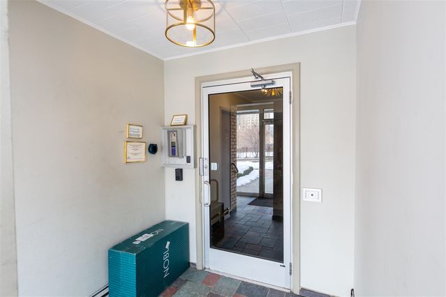 8300 E Jefferson Avenue 104, Detroit, MI 48209