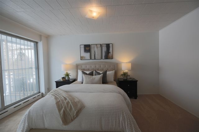 8300 E Jefferson Avenue 104, Detroit, MI 48209