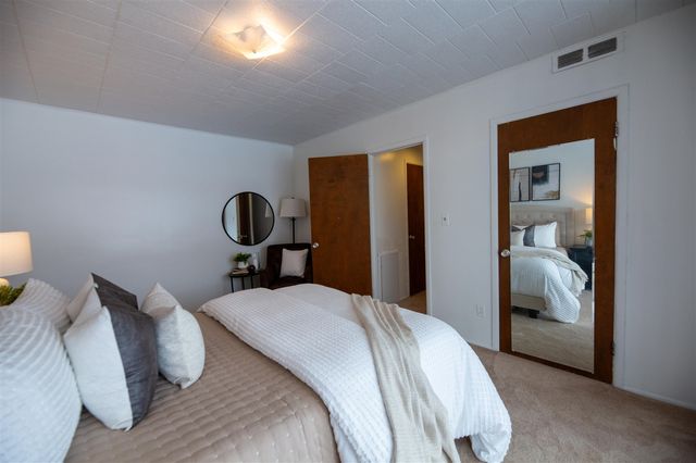 8300 E Jefferson Avenue 104, Detroit, MI 48209