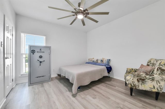4001 Nasa Parkway 232, El Lago, TX 77586