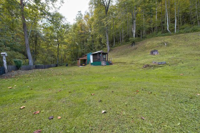 75 Cornwell Sta Road, Frenchburg, KY 40322