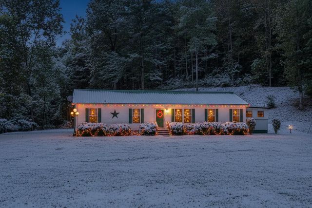 75 Cornwell Sta Road, Frenchburg, KY 40322