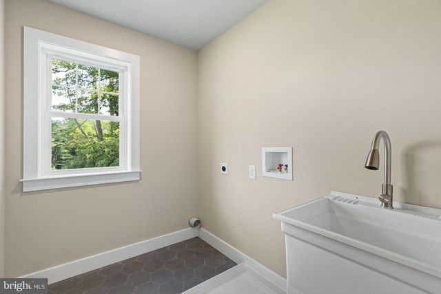 1935 GARDEN STATION RD, Avondale, PA 19311