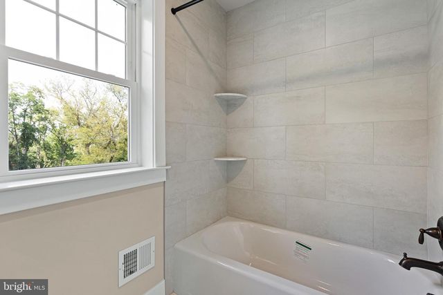 1935 GARDEN STATION RD, Avondale, PA 19311