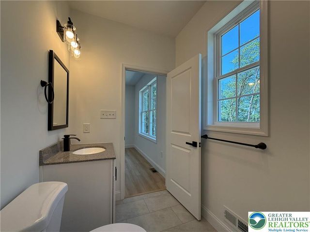 4119 Butternut Drive, Lehigh Twp, PA 18088