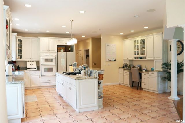 1112 W CEDAR HILLS Drive, Dunlap, IL 61525
