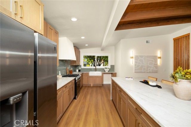 5611 Babbitt, Encino (los Angeles), CA 91316