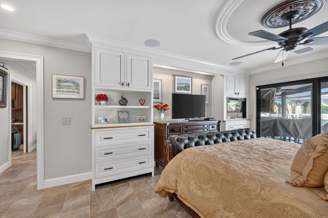 5212 Foxpointe Circle SE, Delray Beach, FL 33445