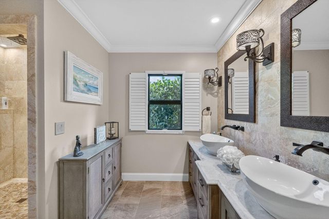 5212 Foxpointe Circle SE, Delray Beach, FL 33445