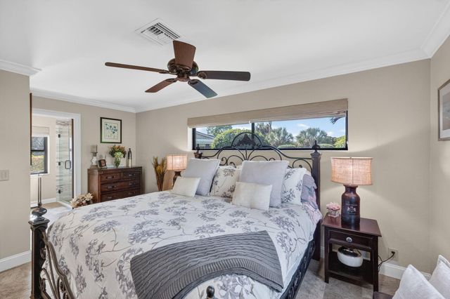 5212 Foxpointe Circle SE, Delray Beach, FL 33445