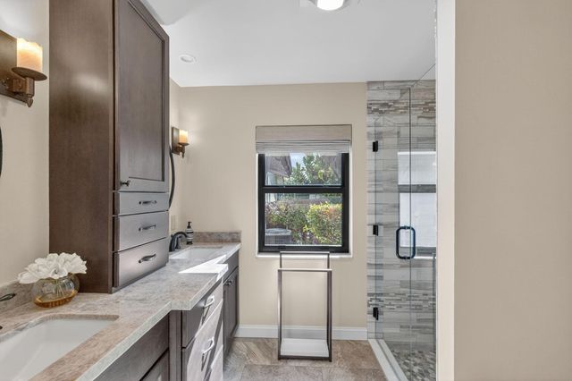 5212 Foxpointe Circle SE, Delray Beach, FL 33445