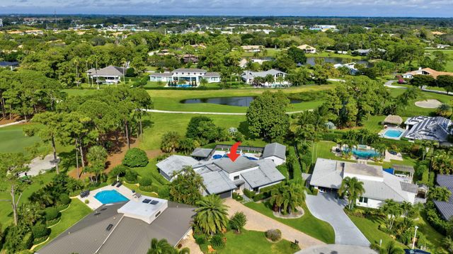 5212 Foxpointe Circle SE, Delray Beach, FL 33445