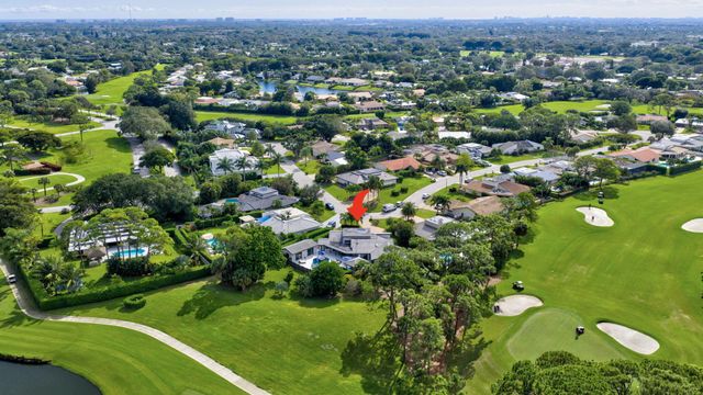 5212 Foxpointe Circle SE, Delray Beach, FL 33445