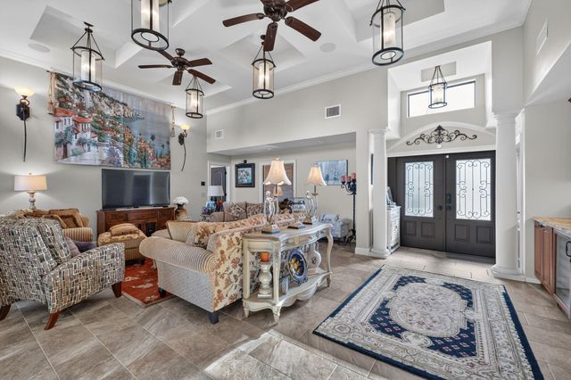 5212 Foxpointe Circle SE, Delray Beach, FL 33445