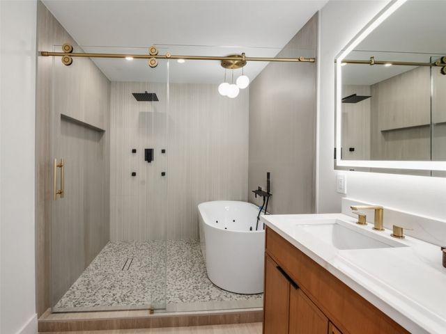 3883 Antigua Circle, Dallas, TX 75244