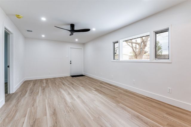 3883 Antigua Circle, Dallas, TX 75244