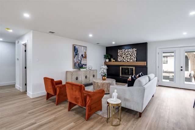 3883 Antigua Circle, Dallas, TX 75244