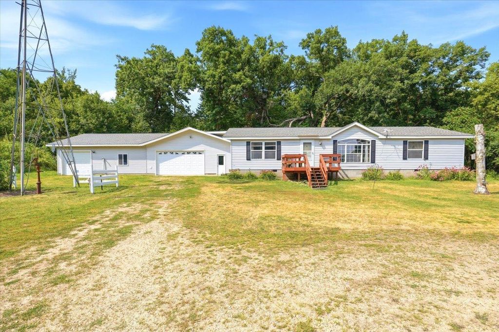 Image 1 of property listing at 1041 220th Avenue, New Richmond, WI 54017