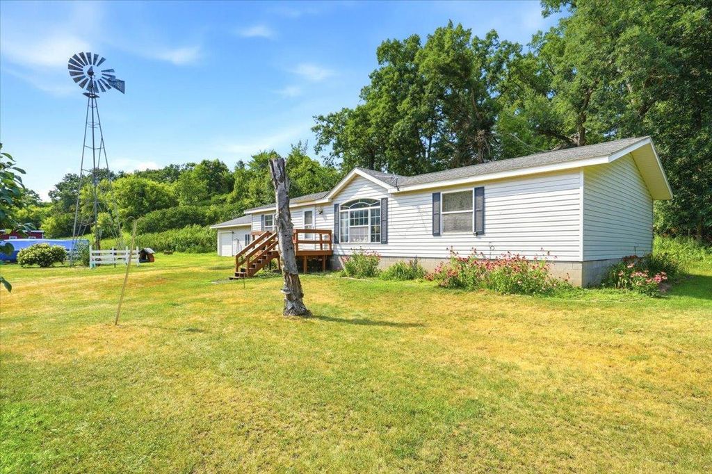 Image 19 of property listing at 1041 220th Avenue, New Richmond, WI 54017