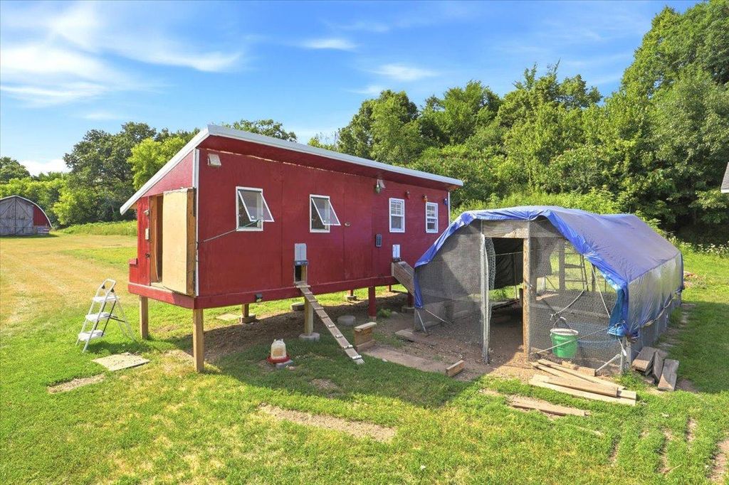 Image 21 of property listing at 1041 220th Avenue, New Richmond, WI 54017