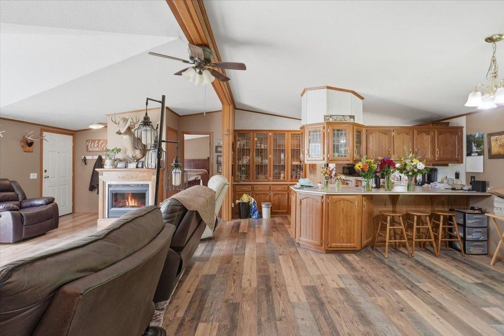 Image 4 of property listing at 1041 220th Avenue, New Richmond, WI 54017