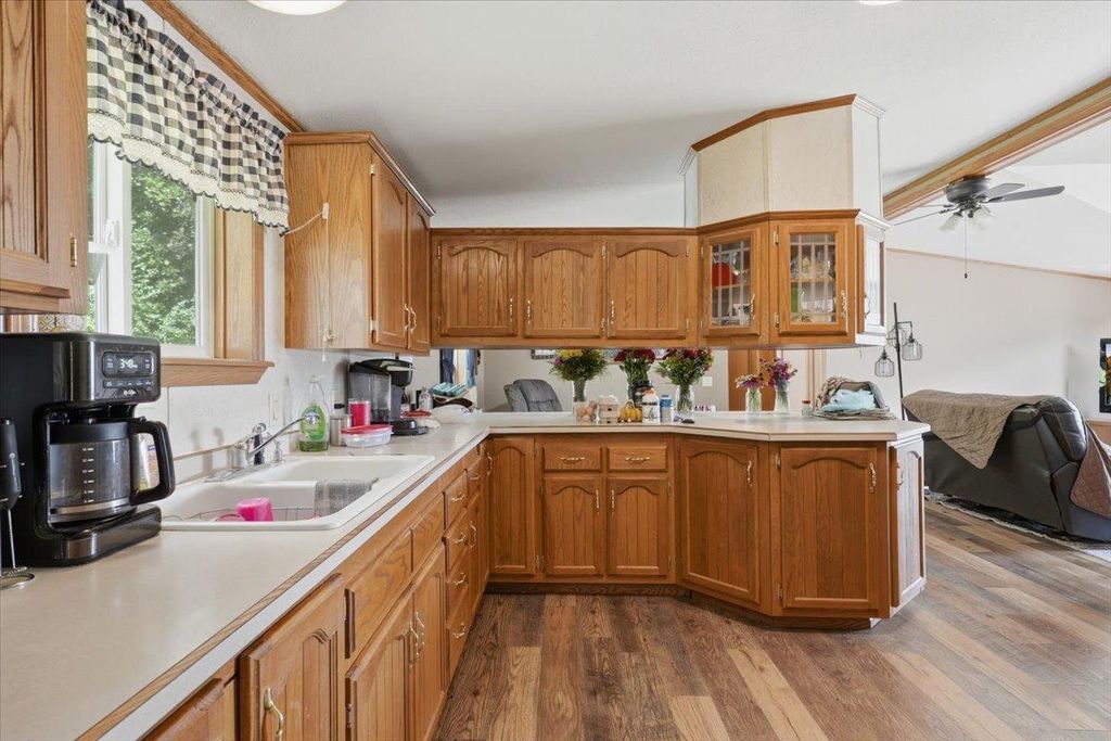 Image 9 of property listing at 1041 220th Avenue, New Richmond, WI 54017