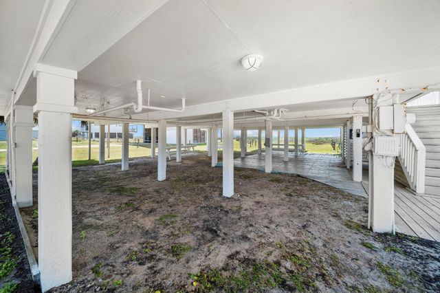 22819 Gulf Drive, Galveston, TX 77554