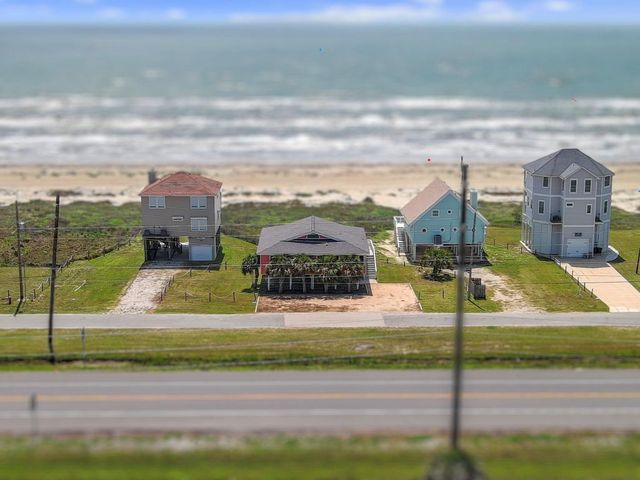 22819 Gulf Drive, Galveston, TX 77554