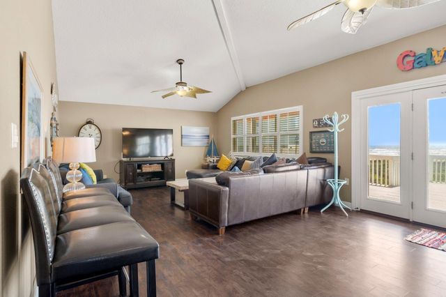 22819 Gulf Drive, Galveston, TX 77554