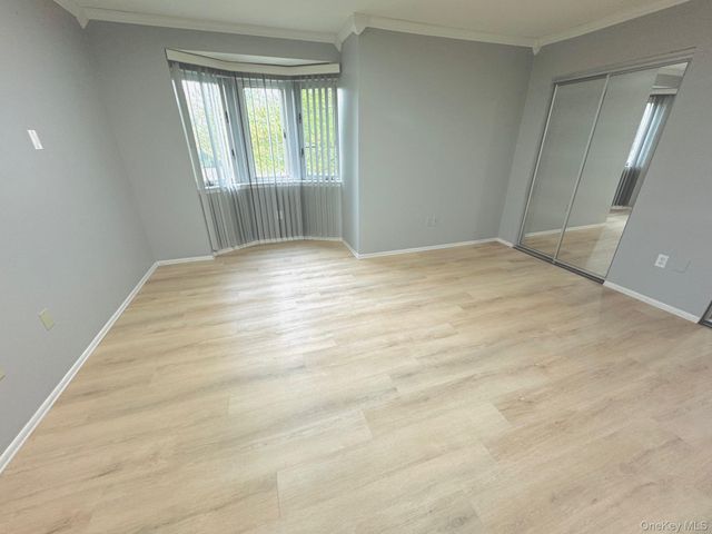 13 Nottingham Court, Nanuet, NY 10954