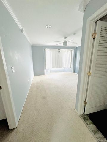 13 Nottingham Court, Nanuet, NY 10954