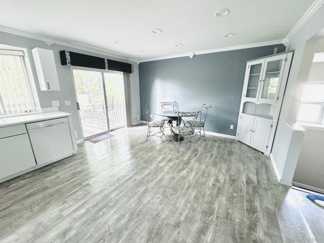 13 Nottingham Court, Nanuet, NY 10954