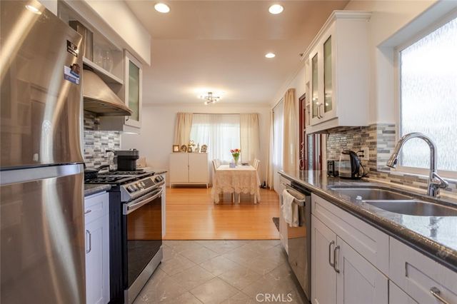 626 E Orange Grove Avenue 204, Burbank, CA 91501