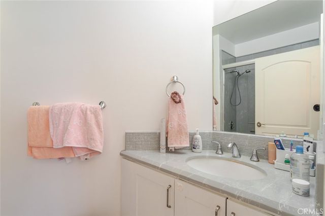 626 E Orange Grove Avenue 204, Burbank, CA 91501
