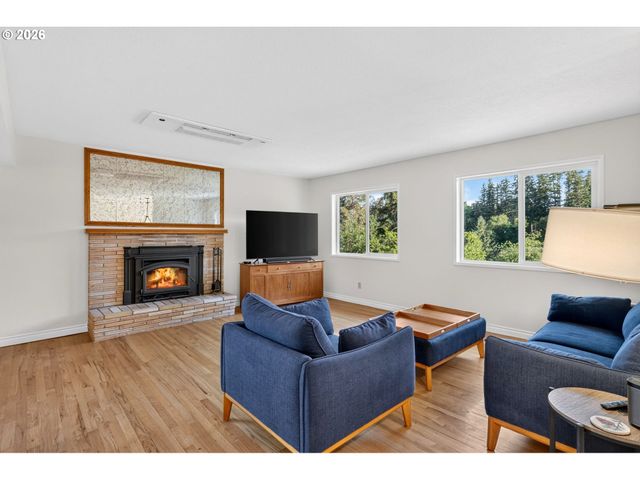 45643 Sw ETTERS Rd, Gaston, OR 97119