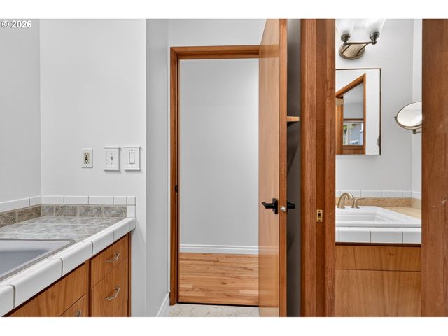 45643 Sw ETTERS Rd, Gaston, OR 97119