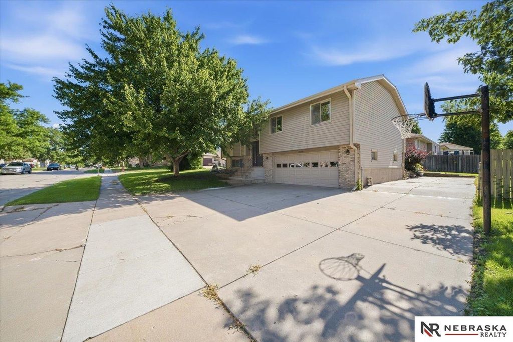 3540 N 2nd Street, Lincoln, NE 68521