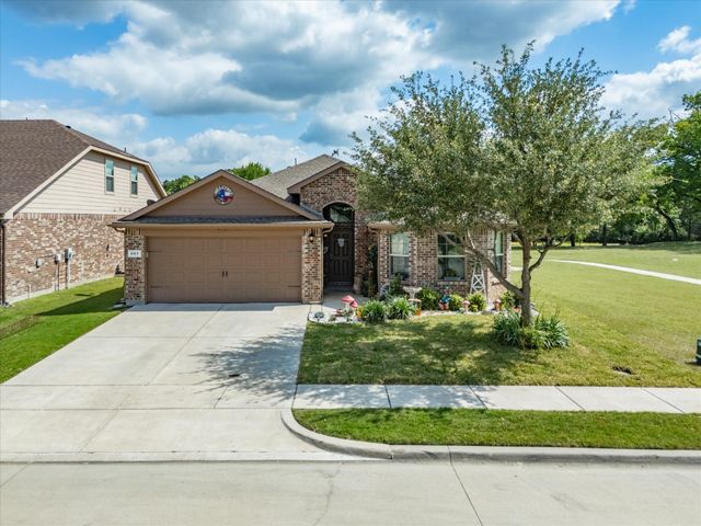 597 Creekview Drive, Azle, TX 76020