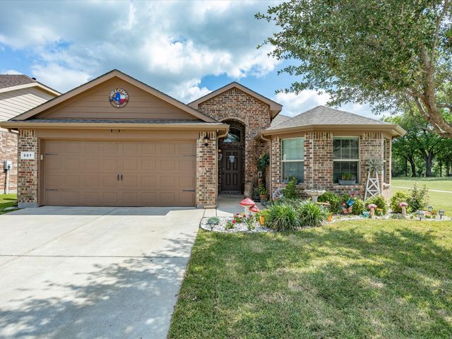597 Creekview Drive, Azle, TX 76020
