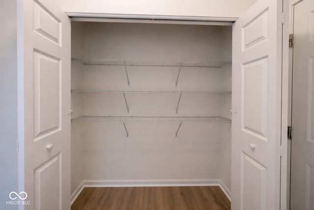 2363 Shadow Bend Drive, Columbus, IN 47201