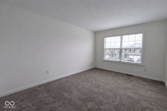 2363 Shadow Bend Drive, Columbus, IN 47201