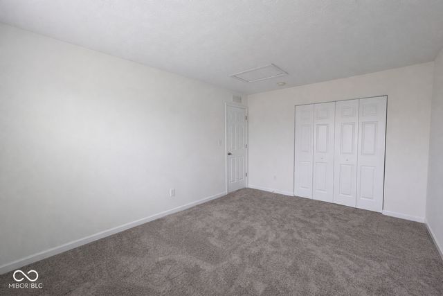 2363 Shadow Bend Drive, Columbus, IN 47201