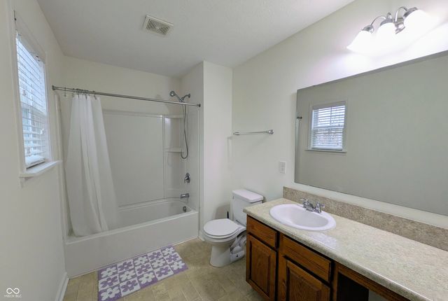 2363 Shadow Bend Drive, Columbus, IN 47201