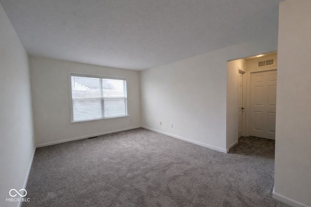 2363 Shadow Bend Drive, Columbus, IN 47201