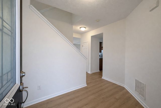 2363 Shadow Bend Drive, Columbus, IN 47201