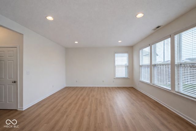 2363 Shadow Bend Drive, Columbus, IN 47201