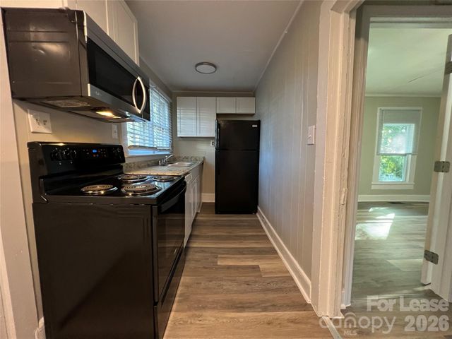 904 W 6th Avenue, Gastonia, NC 28052